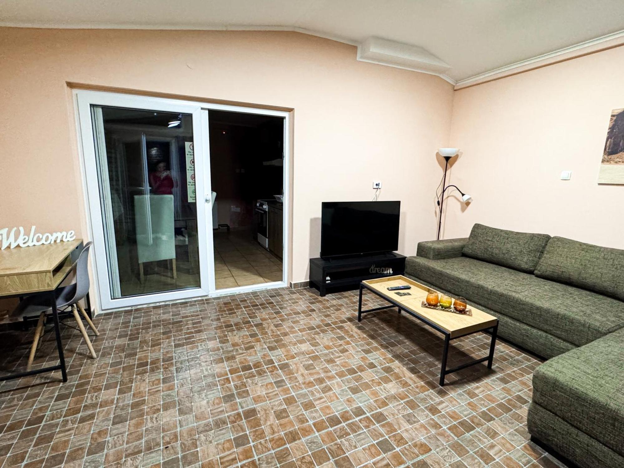 Kk Apartment Topolya Kültér fotó