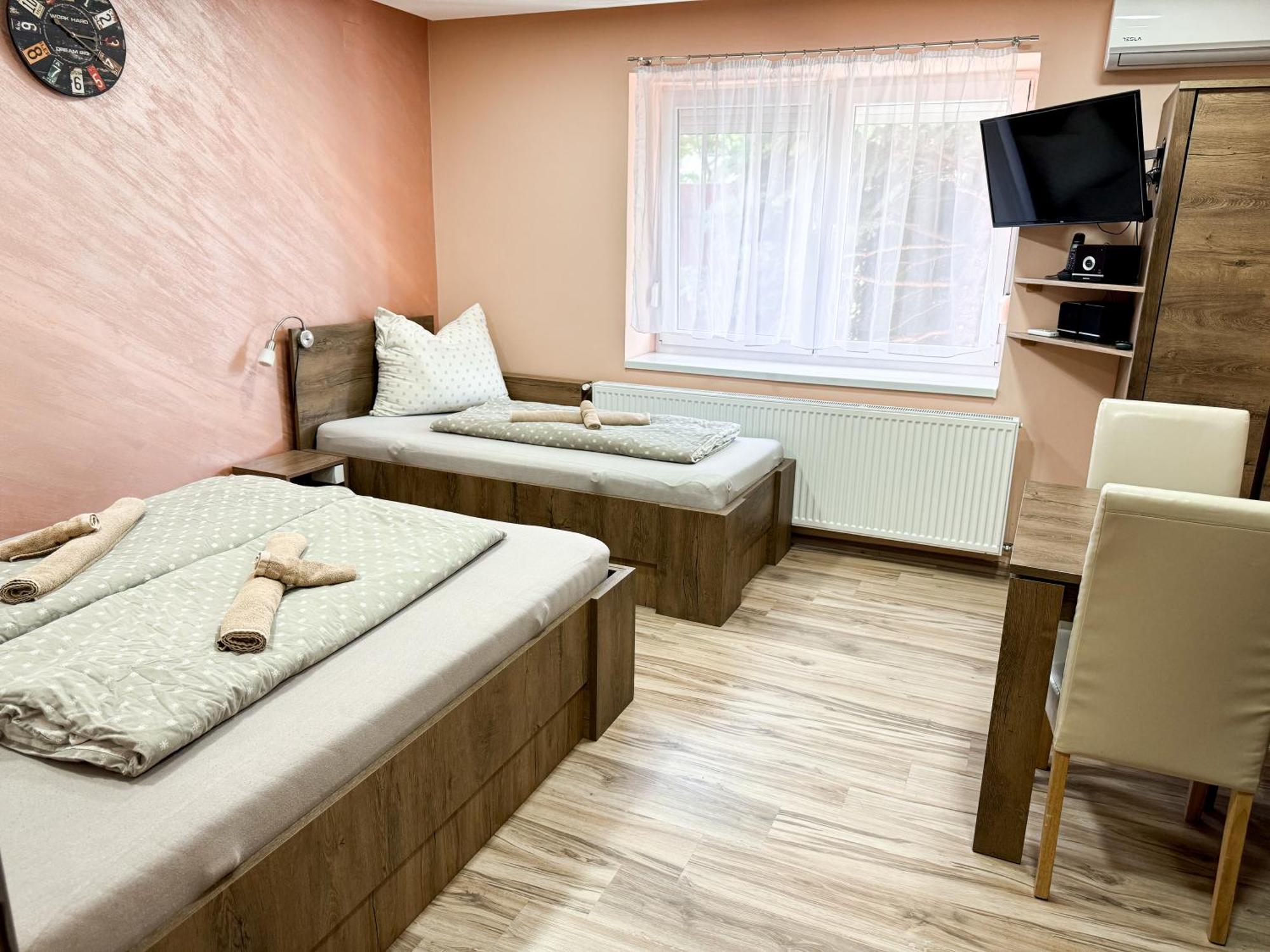 Kk Apartment Topolya Kültér fotó