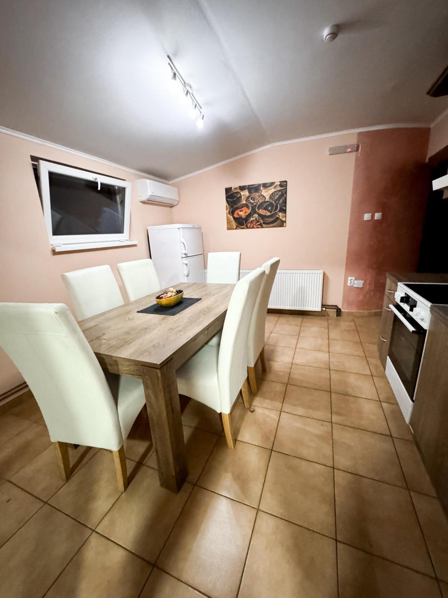 Kk Apartment Topolya Kültér fotó