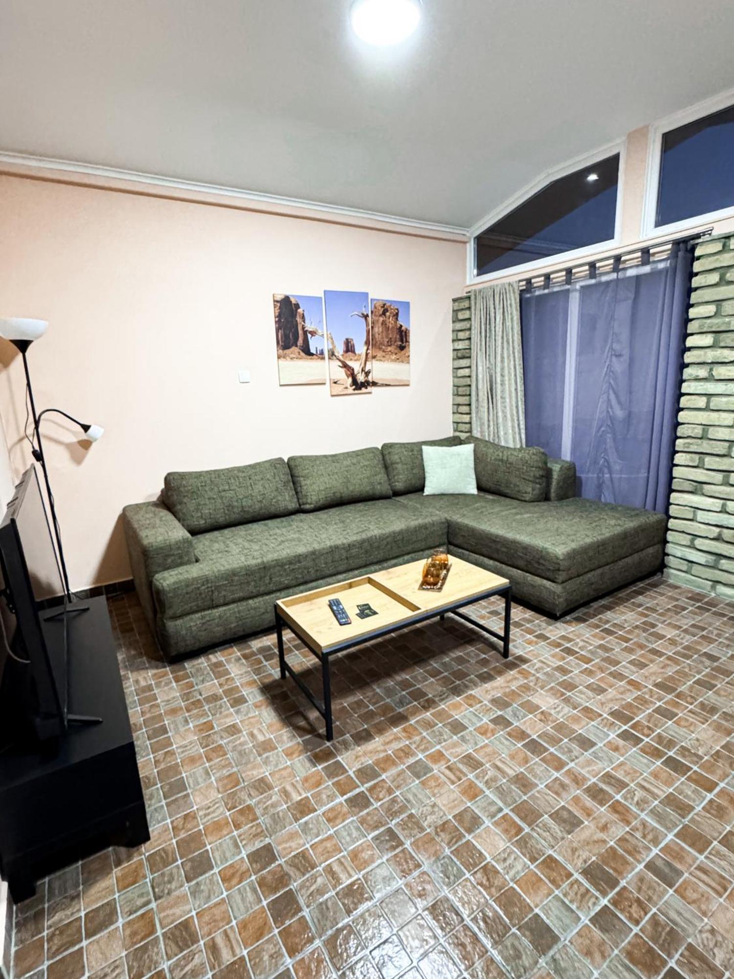 Kk Apartment Topolya Kültér fotó